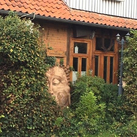 Grosse Hobbithoehle Mit Gemeinschaftsgarten Neustadt am Rübenberge Esterno foto