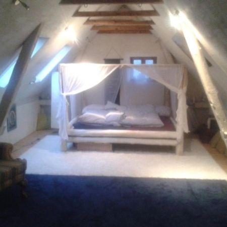 Grosse Hobbithoehle Mit Gemeinschaftsgarten Neustadt am Rübenberge Esterno foto