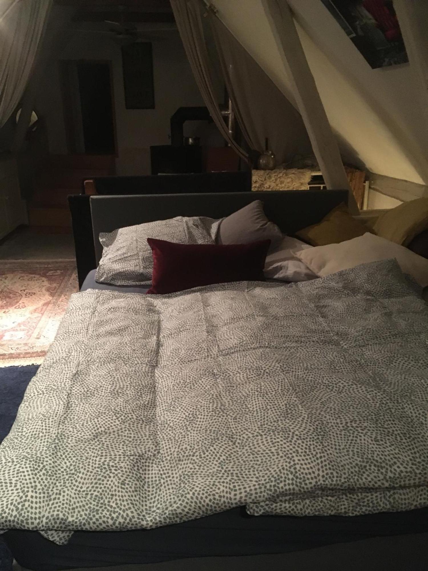 Grosse Hobbithoehle Mit Gemeinschaftsgarten Neustadt am Rübenberge Esterno foto