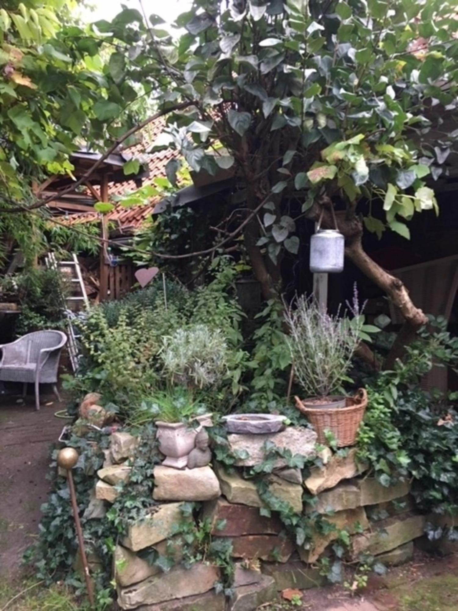 Grosse Hobbithoehle Mit Gemeinschaftsgarten Neustadt am Rübenberge Esterno foto