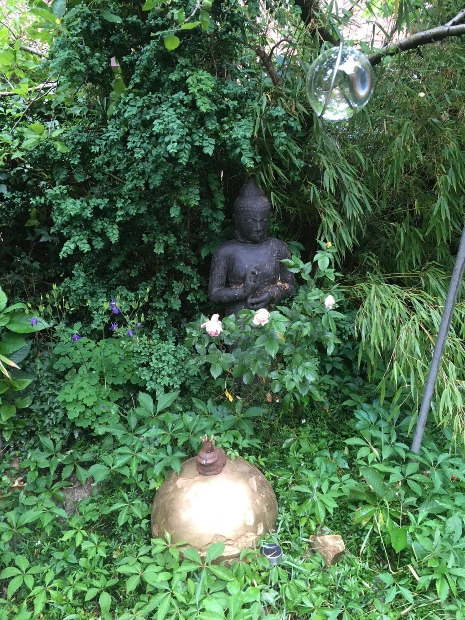 Grosse Hobbithoehle Mit Gemeinschaftsgarten Neustadt am Rübenberge Esterno foto